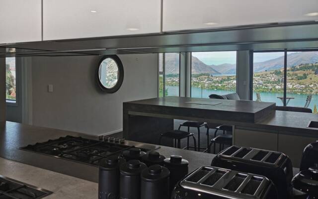 Alpine Retreat - Panoramic Views