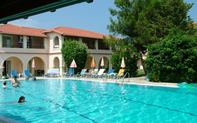 Kamari Apartments
