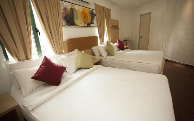 Aira Hotel