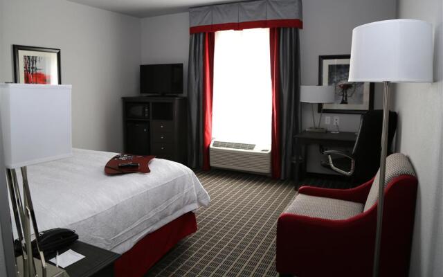 Hampton Inn Pearsall