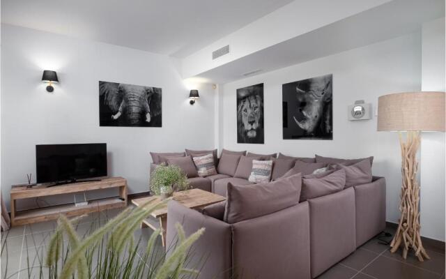 2301 - Luxury villa with private pool