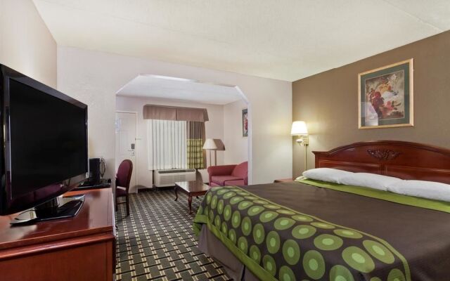 Super 8 Knoxville/West