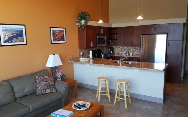 Picazzos Loft in the View Plaza