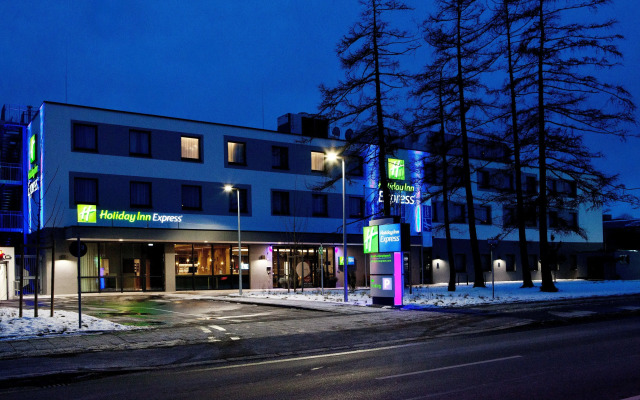 Holiday Inn Express Munich - Olympiapark, an IHG Hotel