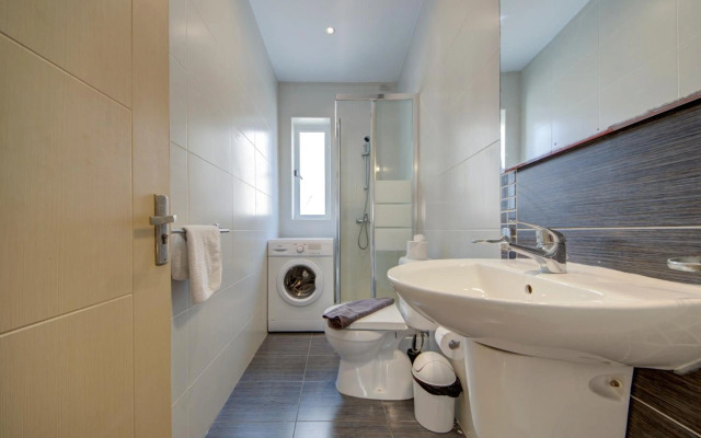 Sliema Ferries 2-bedroom Apt with views