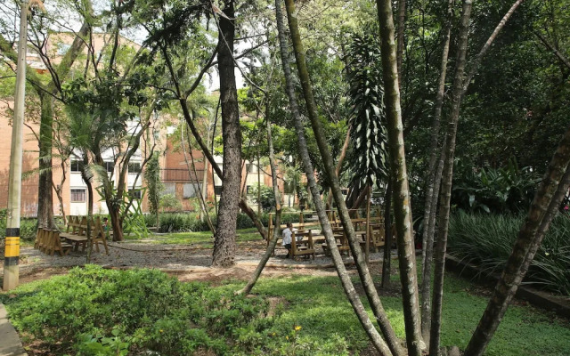 Saint Geny By Nomad Guru