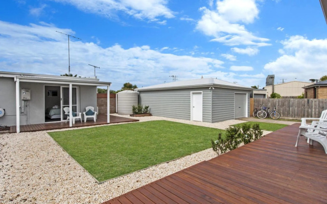 Fielding's Lair - the ultimate family retreat - House & Bungalow