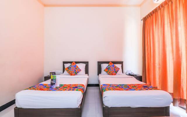 FabHotel Haku Residency