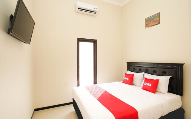 Anie Residence by OYO Rooms