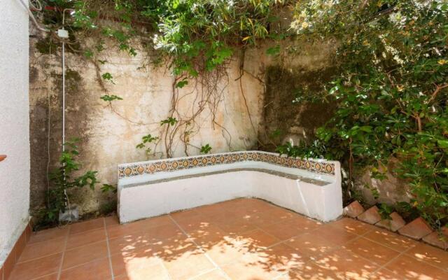 Scopello Flat with Panoramic Courtyard and Parking