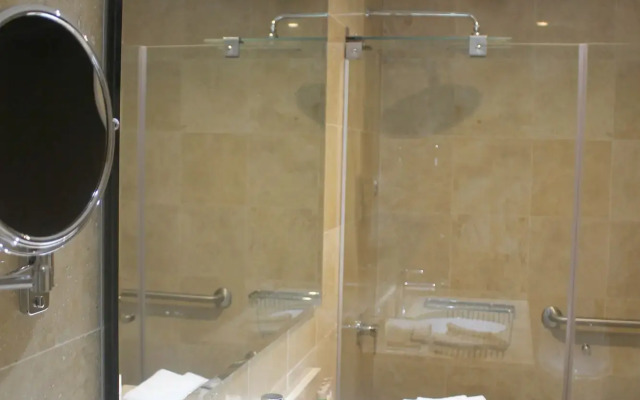 Sol de Oro Hotel & Suites