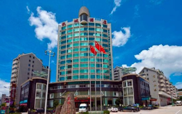 Promenade Hotel