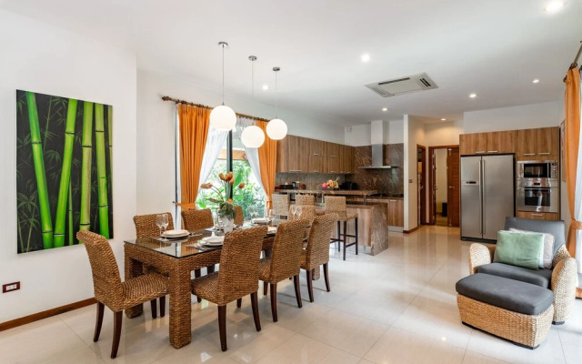 Champagne Pool Villa