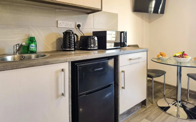 4BR Contractor Accommodation w 4 Bathroom