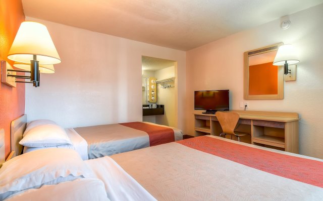 Motel 6 Los Angeles - Hacienda Heights