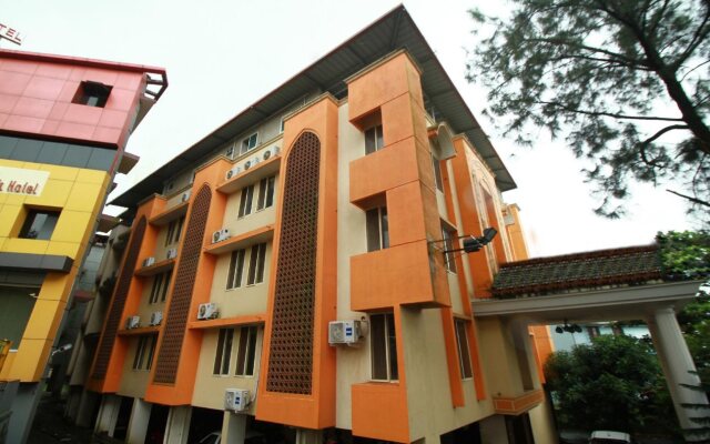 Sama Deluxe By OYO Rooms