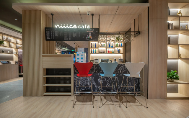Ibis Hotel (Jinchang Guofang Plaza)