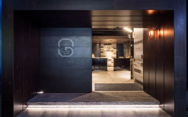 Calligraphy Greenway Hotel