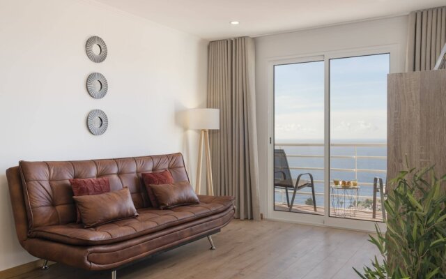 Apartment With Balcony and sea View - Garajau VI