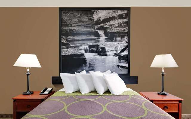 Super 8 by Wyndham Ithaca