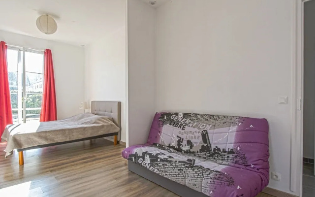 Spacious Holiday Home With Garden