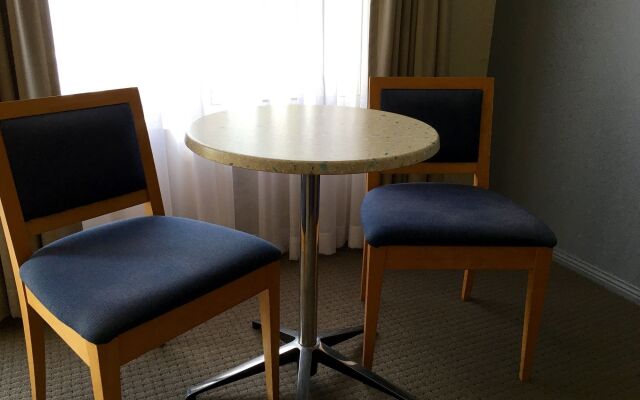 Edward Parry Motel & Apartments