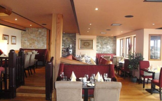 Waterfront House & Restaurant