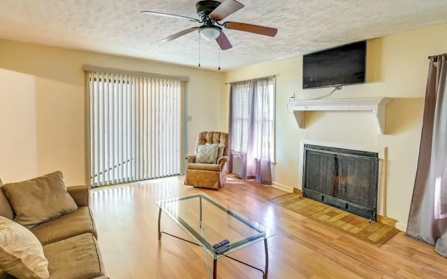 Fayetteville Vacation Rental w/ Yard!