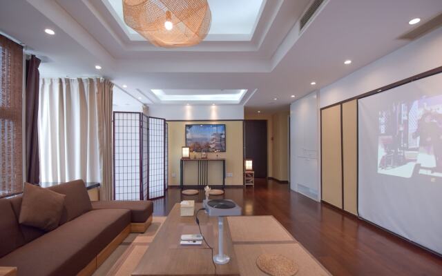 Chengdu Skyline International Apartment