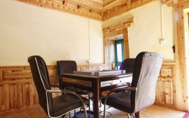 Danba County Gezuo Hotel