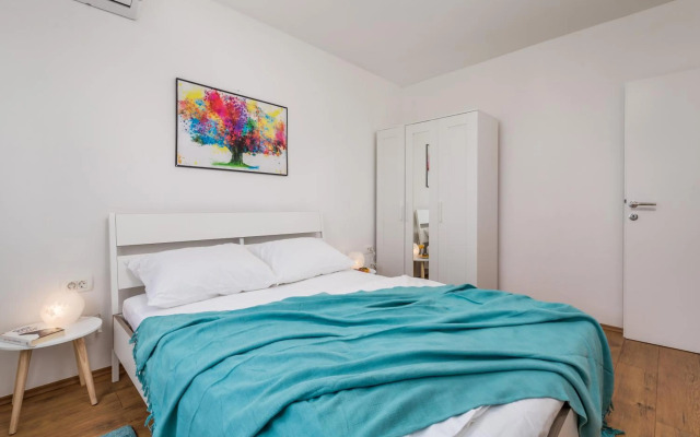 Victory Sea View Apartment