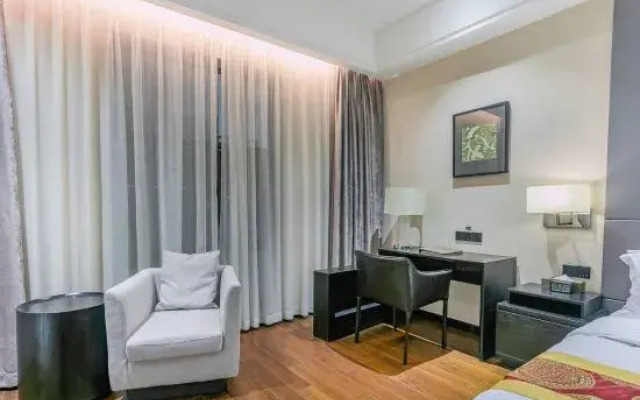 Bolaihua Hotel Wuhan Guanggu