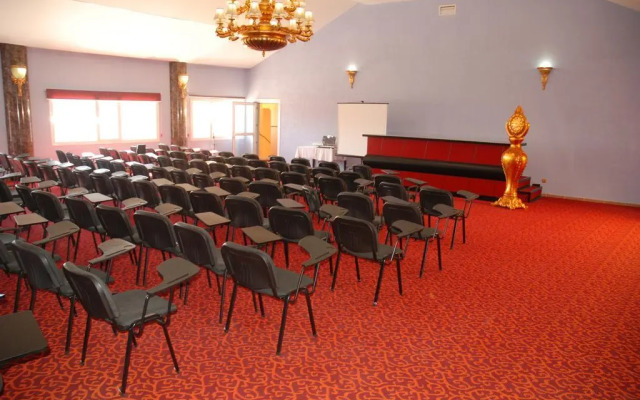 New Beach Hotel & Thalasso