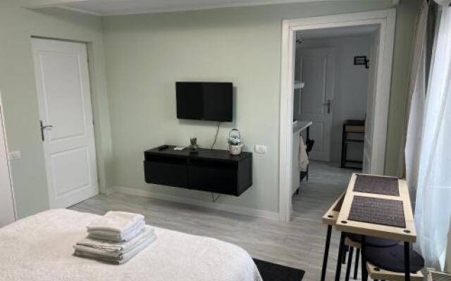 AZZA Aparthotel