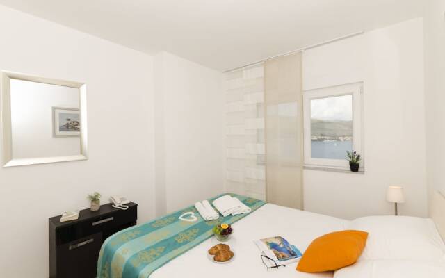 Apartments Maja