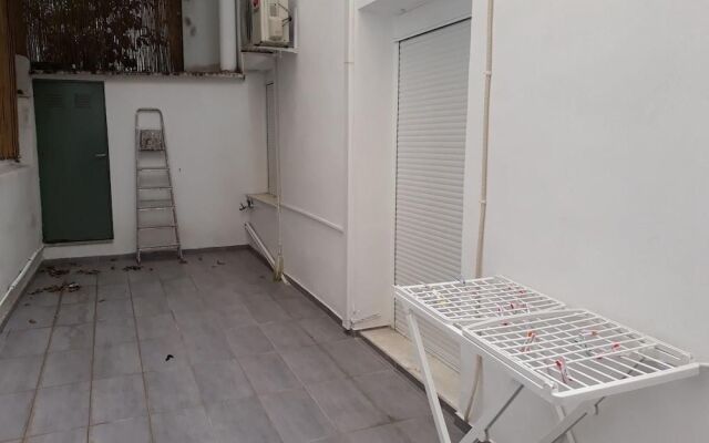 Beautiful Modern Aprt with 1BR in DT Athens