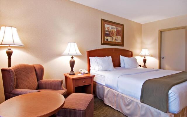 Holiday Inn Express Vancouver-Metrotown (Burnaby), an IHG Hotel