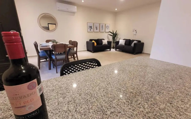 Luxury & Spacious Apartmen in PdC 3km From Beach