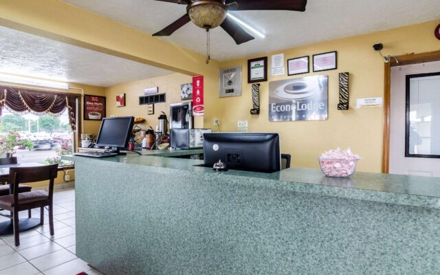 Econo Lodge Winfield