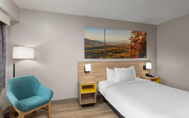 Days Inn by Wyndham Charleston WV