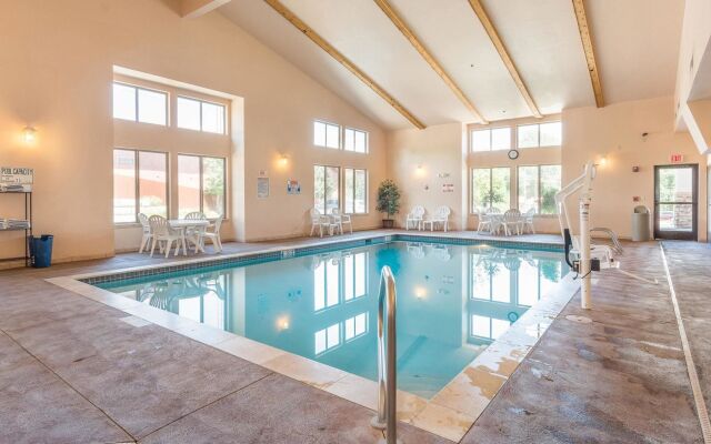 Magnuson Grand Pikes Peak