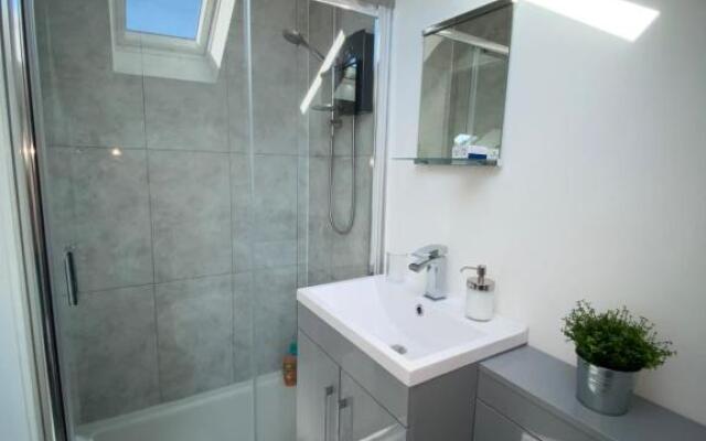 Coalhouse Apartment