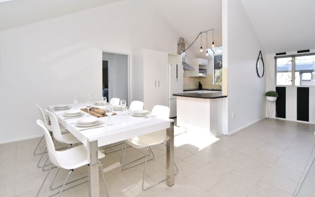 Moa Place - Christchurch Holiday Homes