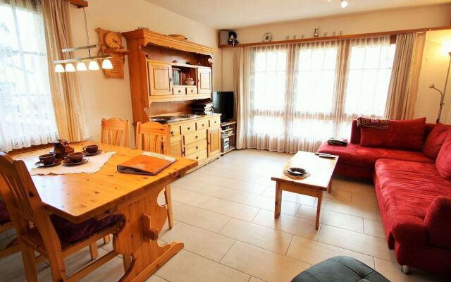 Superb Apartment With Views of the Alps