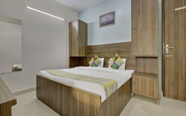 Oyo Home 39565 Decent Studio Cyber Hub