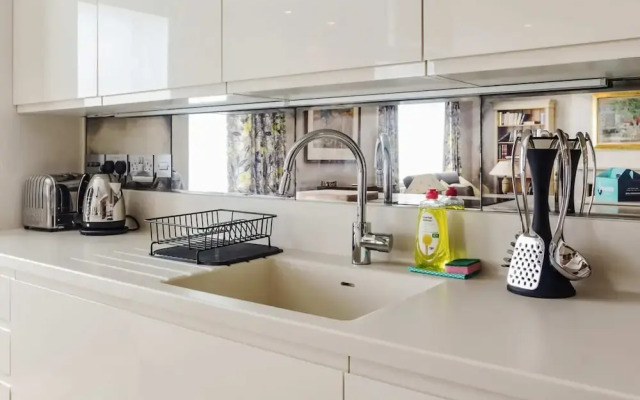 Beautiful 2 Bed 2 Bath Flat in South Kensington