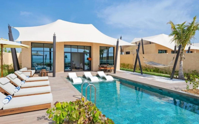 Bab Al Nojoum Hudayriyat Villas