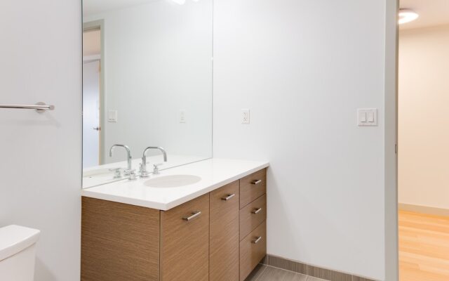 Global Luxury Suites at Seaport