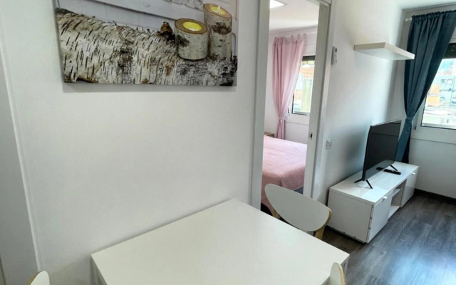 Sant Adria Beach apartment Wi-Fi Parking Free