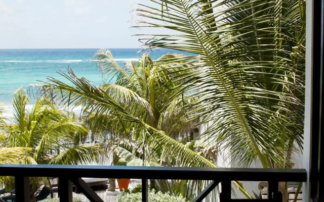 Silver Point Hotel